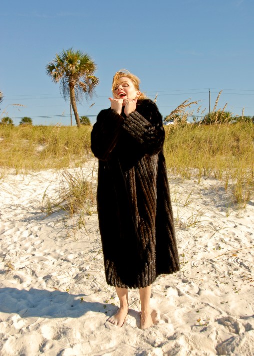 SB Fur Goodby Summer